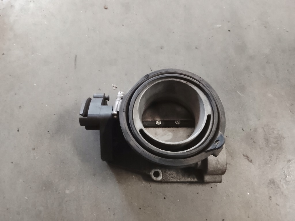 фото №1, Jeep liberty cherokee kj 3.7 - дроссельная заслонка