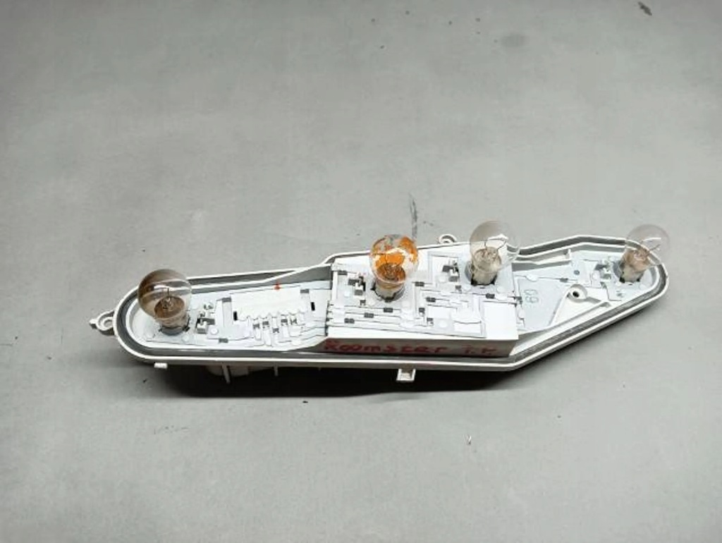 фото №1, Вкладыш лампы правый задняя roomster 5j7945258