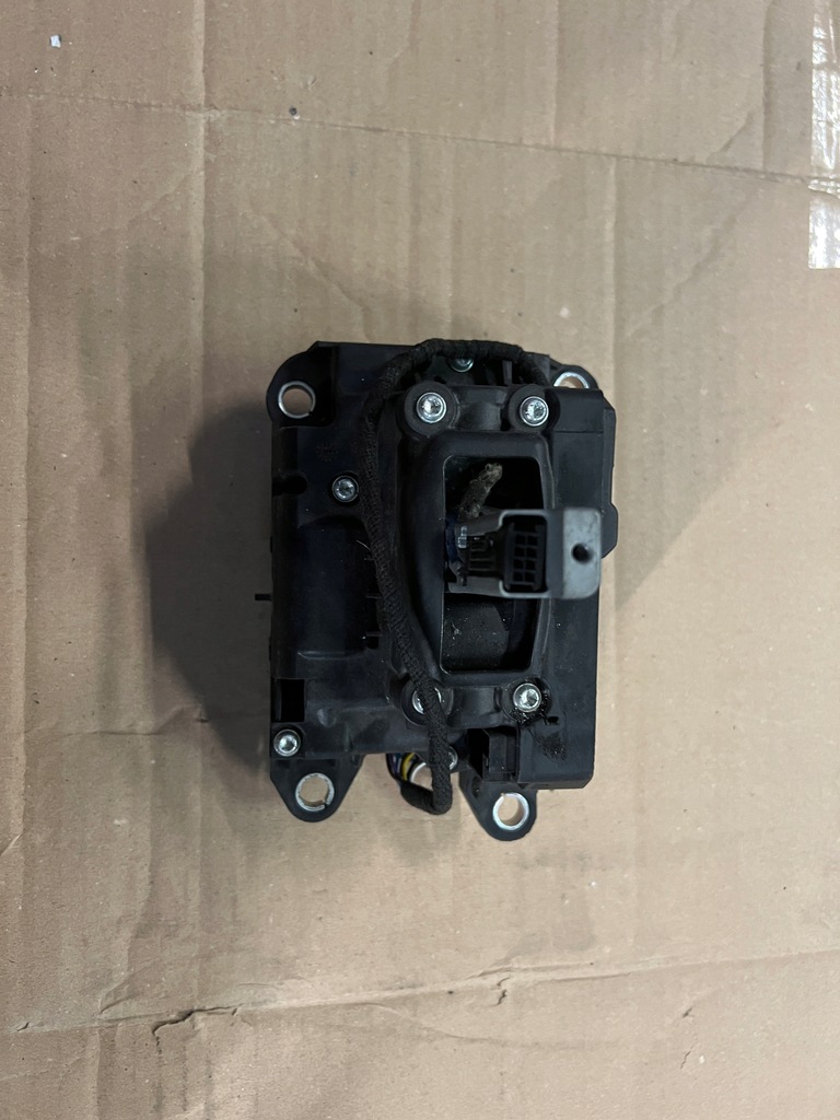 фото №1, Audi q7 4m домкрат переключения передач 4m1713041f