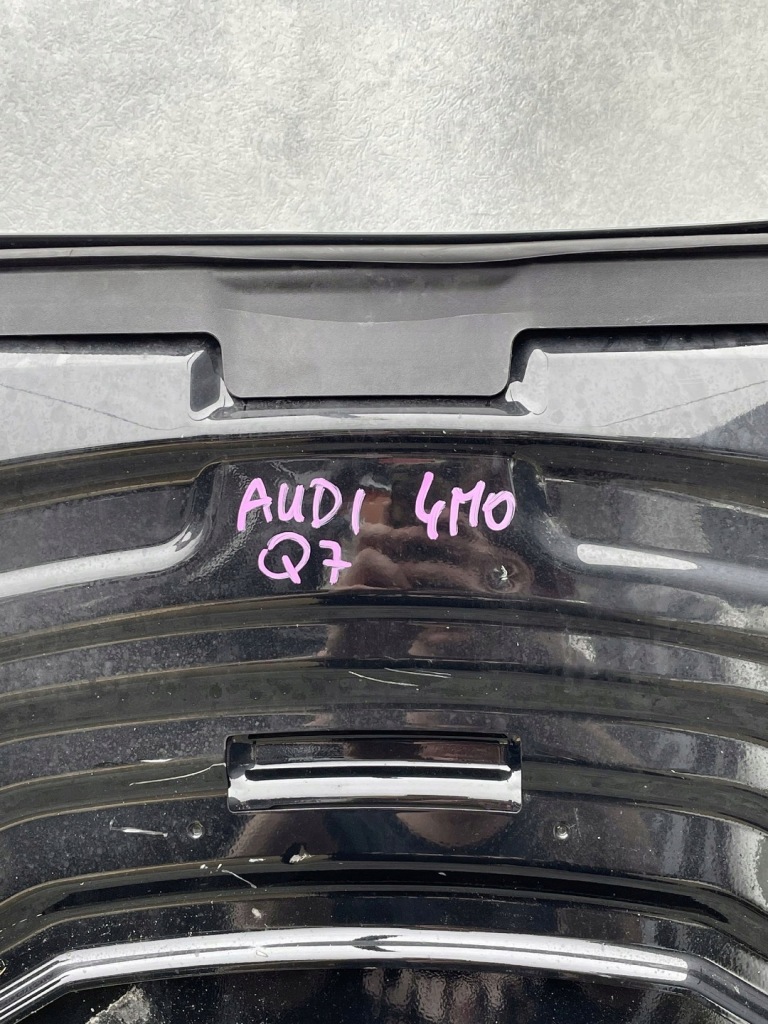 Audi q7 4m0 капот кришка двигуна 4m0823029 Ціна