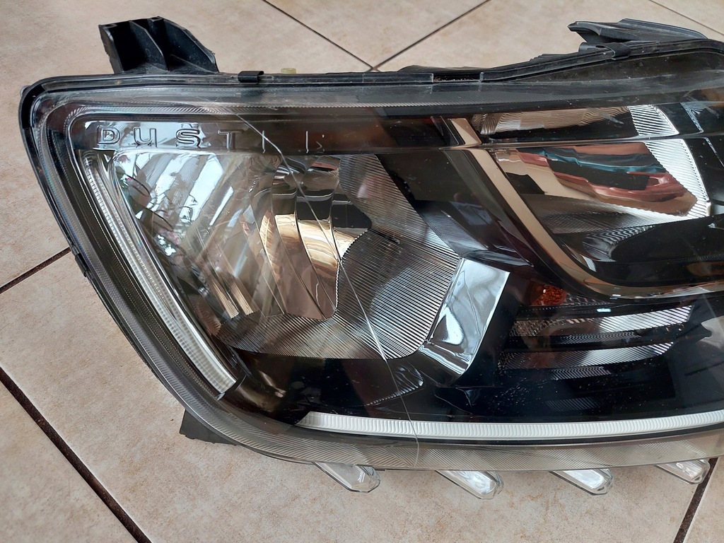 фото №3, Лампа правая - led - dacia duster ii - 2017