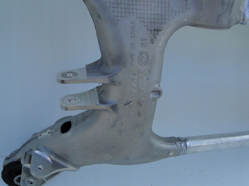 фото №9, Mercedes c klasa 206 w206 подрамник задний подрамник подрамник 63 amg a2063503813