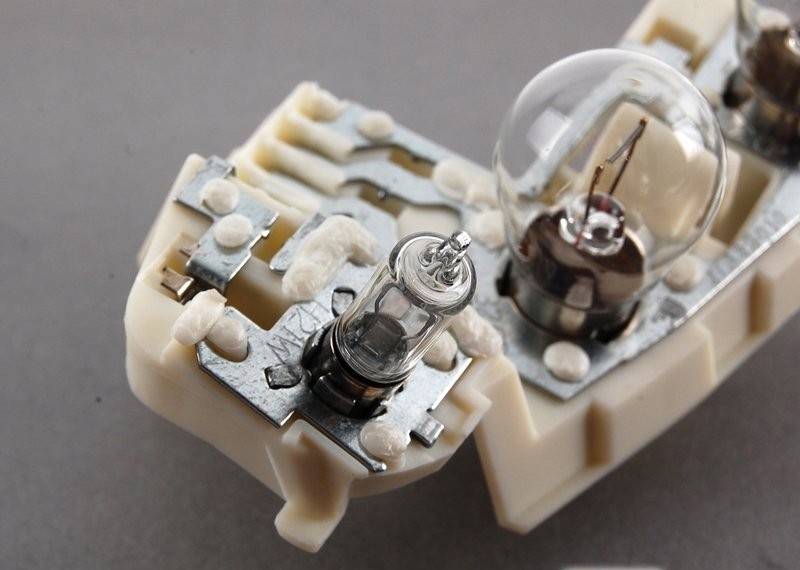 фото №8, Цоколь клапана задні світло ліва bmw e90 63217183841