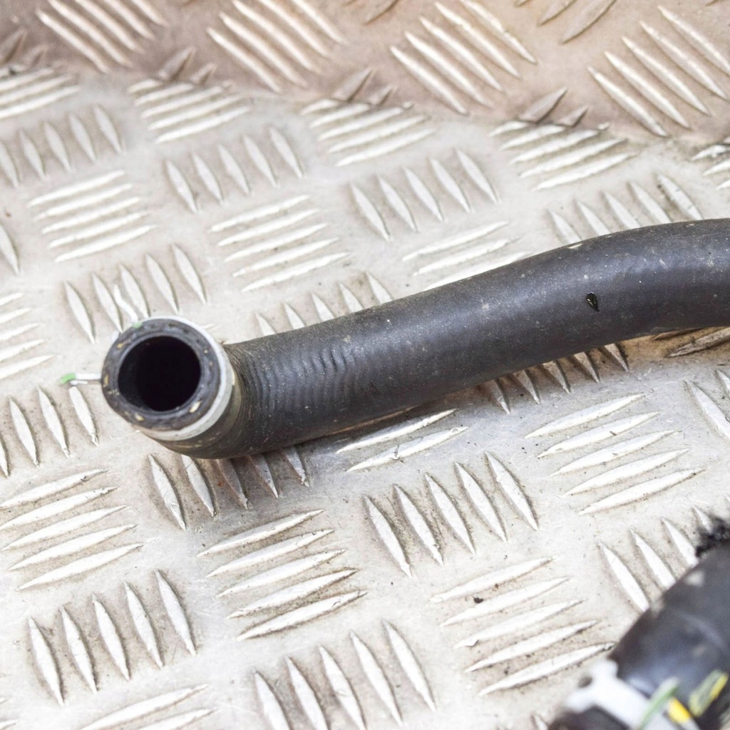 фото №12, Ford mustang mach-e 2022 шланг / wąż радиатора