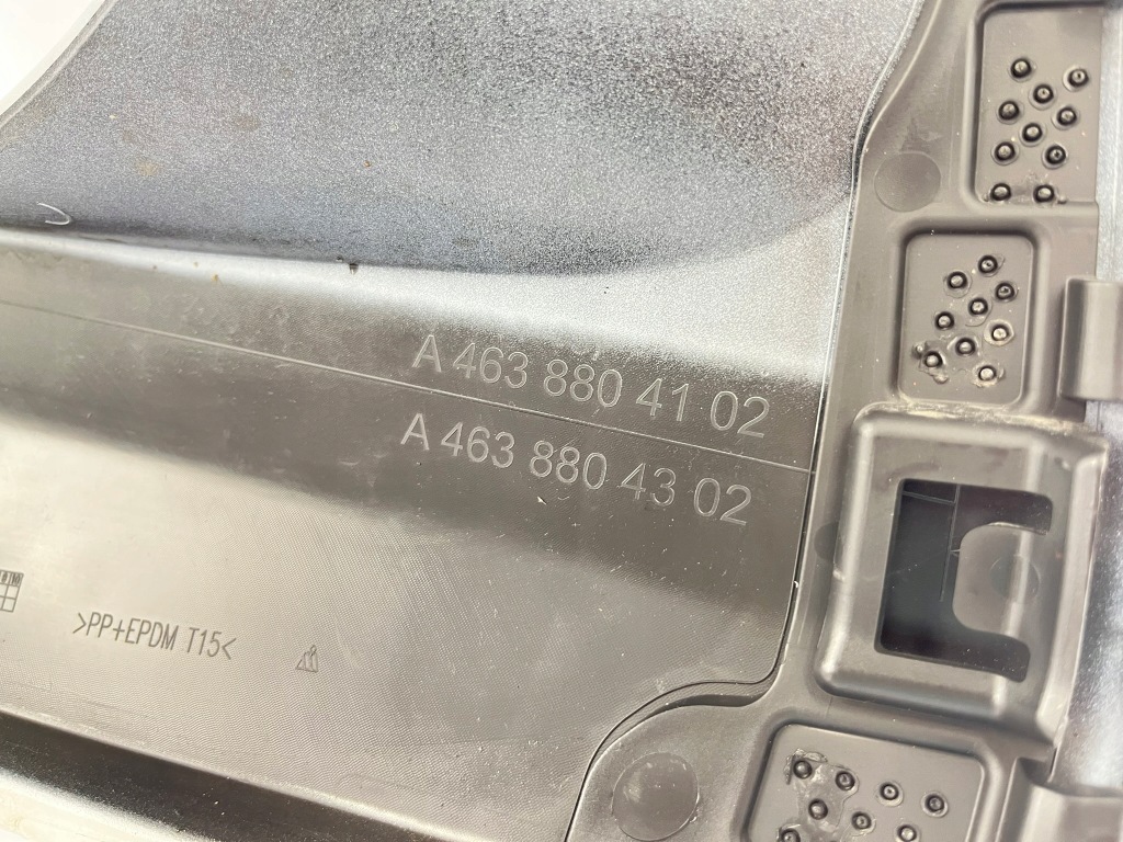 Панель фари захист лівий лампи рамка решітка радіатора mercedes w463 2018r рестайлінг  g-klasa Оригінал