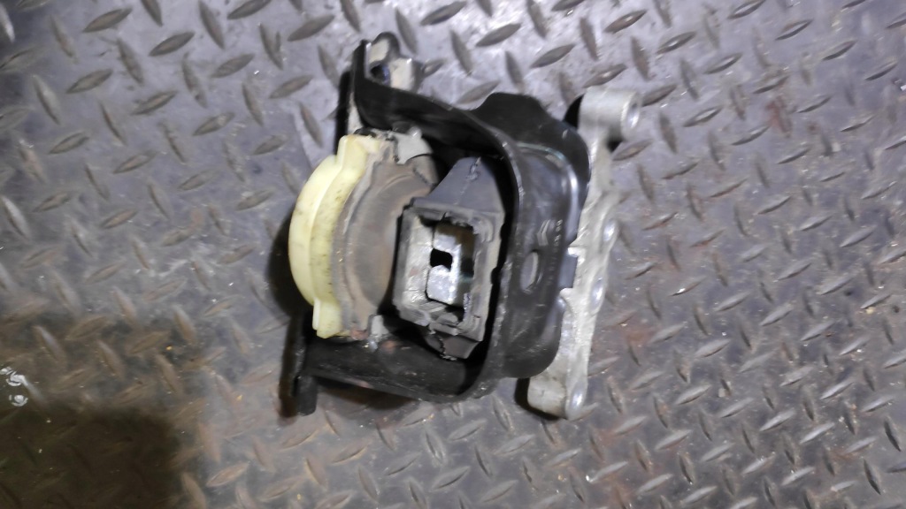 фото №6, Кронштейн подушка двигателя 1.5 hdi 208 i 9811224580