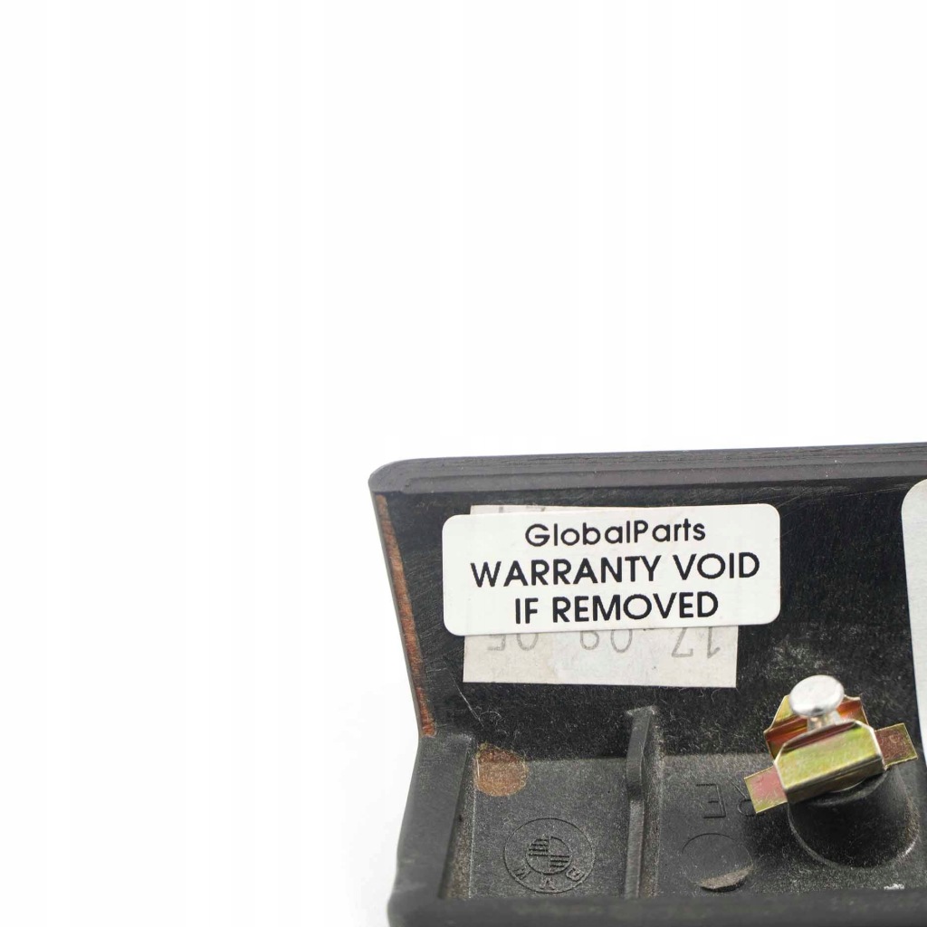 Bmw e65 захист дерев'яний кронштейн права 7117567 Ціна