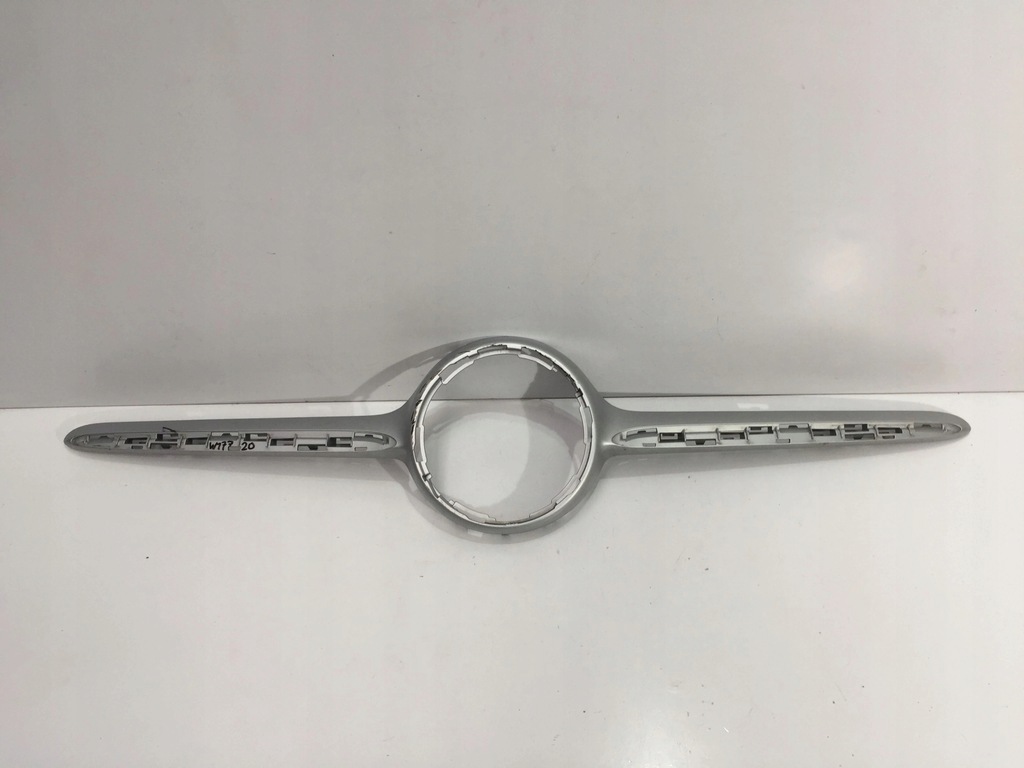 фото №1, Mercedes a w177 2020 молдинг решётка