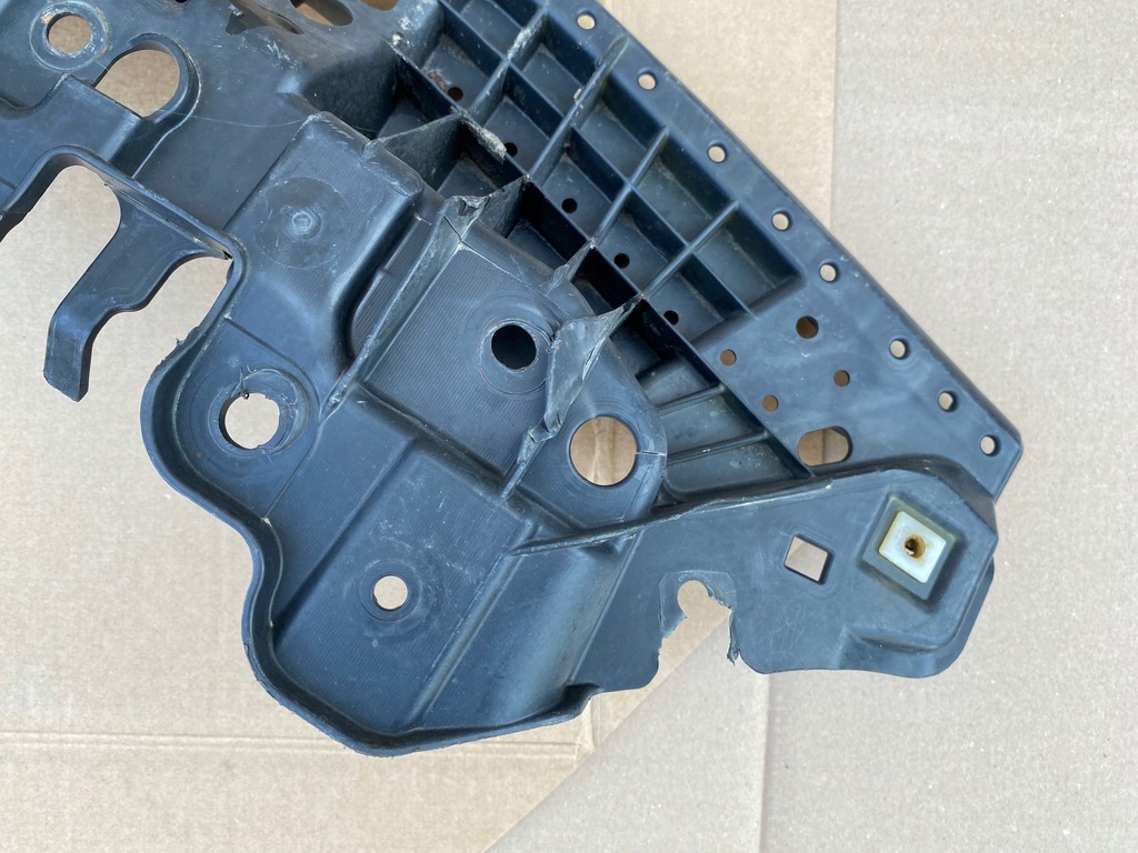 фото №8, Защита pod бампер перед 52618-74011 toyota iq