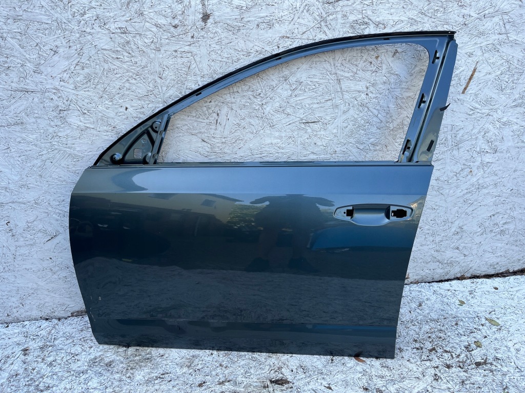 фото №1, Дверь передние левая skoda octavia iii 3