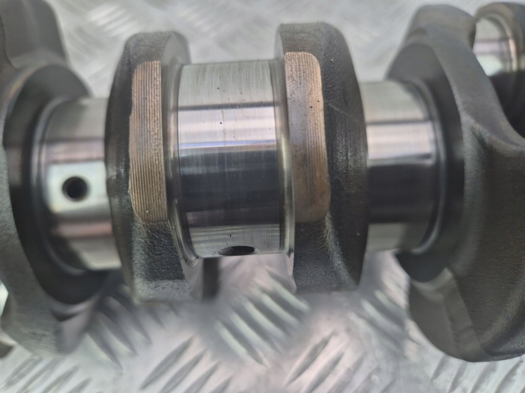 Wał колінчастий bmw x5 e70 xdrive 30d 7792608 m57d30 306d3 в Україні