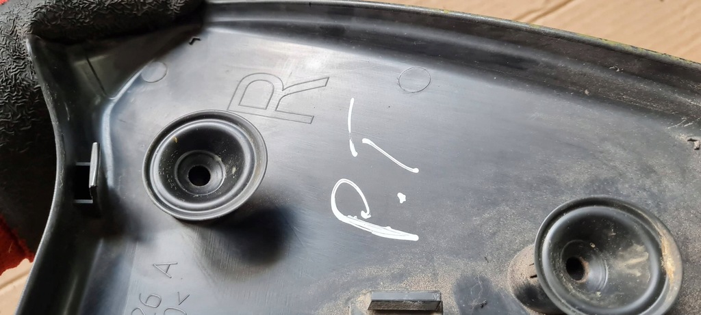 фото №10, Q5 8r заглушка захист лампи правий задня audi q5 8r0945426a