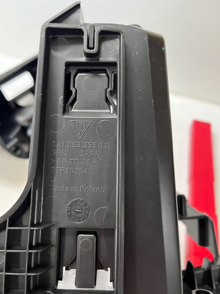 фото №12, Audi e-tron gt набір ремонтний коробка інструментальний 9j1863254 9j1863253