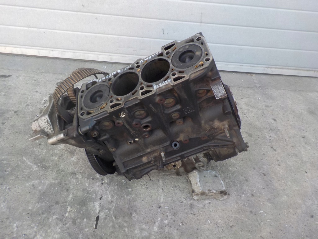 Купить Opel insignia a 2.0 cdti a20dth блок dół двигателя