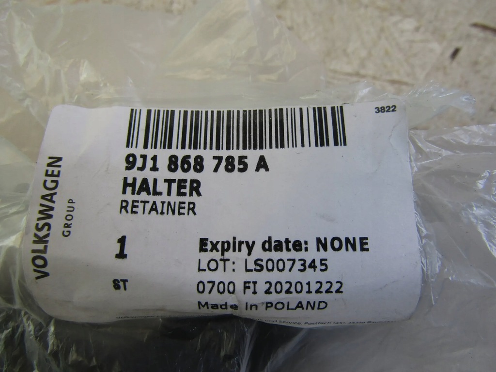 фото №8, Porsche taycan 9j1 кронштейн жабо 9j1868785a