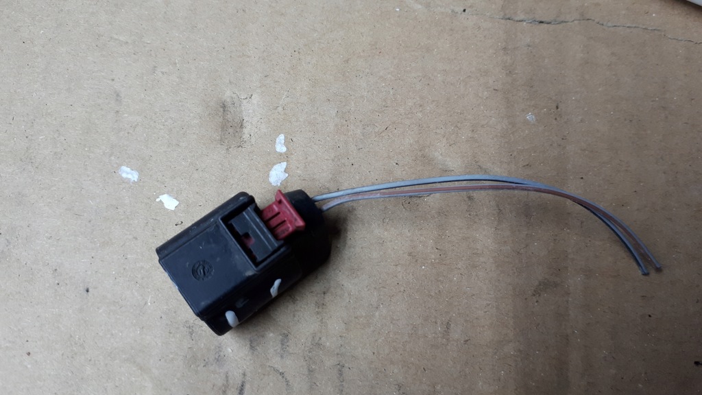 фото №1, A4 b9 lift штекер колодка 8k0973702f a5 8w q5