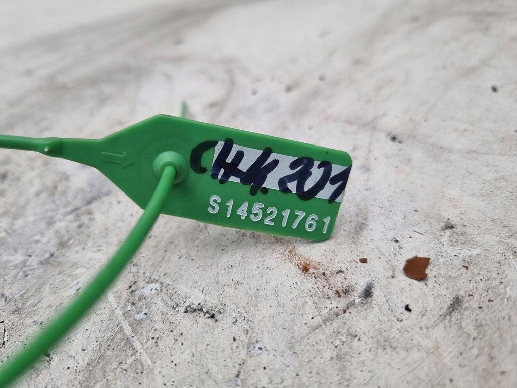 фото №7, Радиатор выхлопных газов 045131513l vw polo iv fox fabia i ibiza iii 1.4 tdi