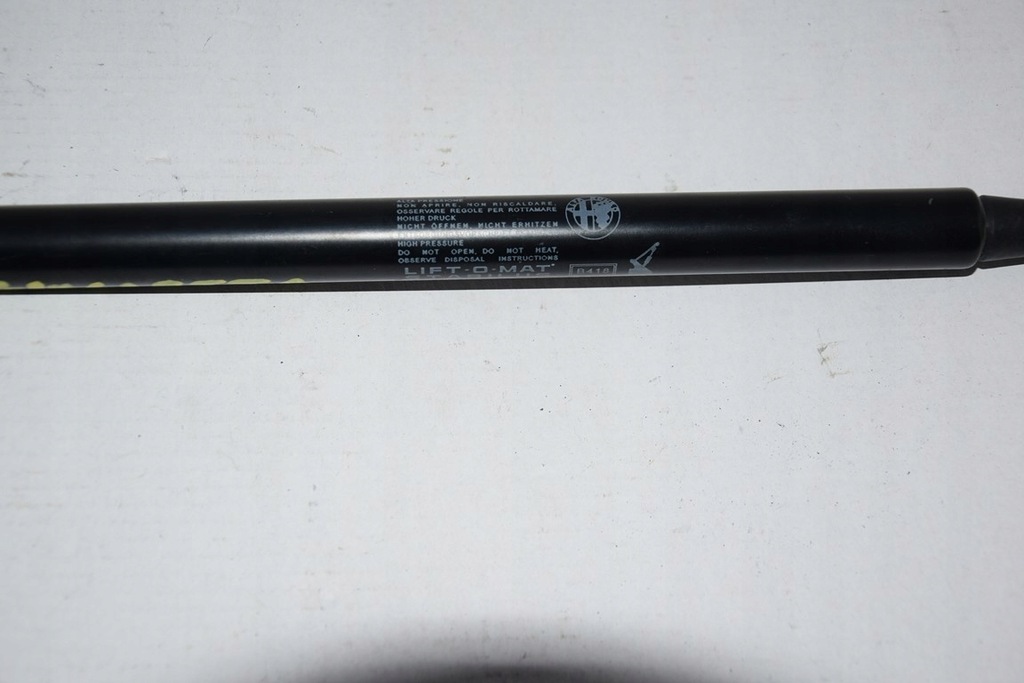 фото №4, Alfa romeo giulietta привод амортизатор капот