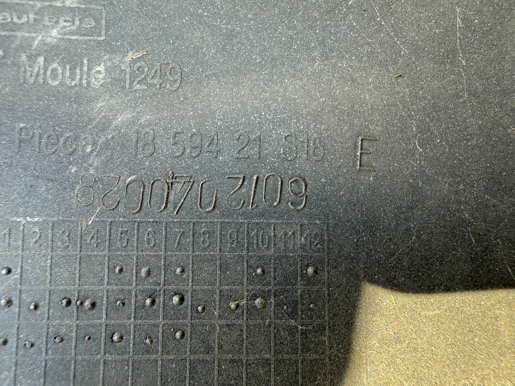 фото №8, Бампер перед передній renault clio iii 185 1859421s16