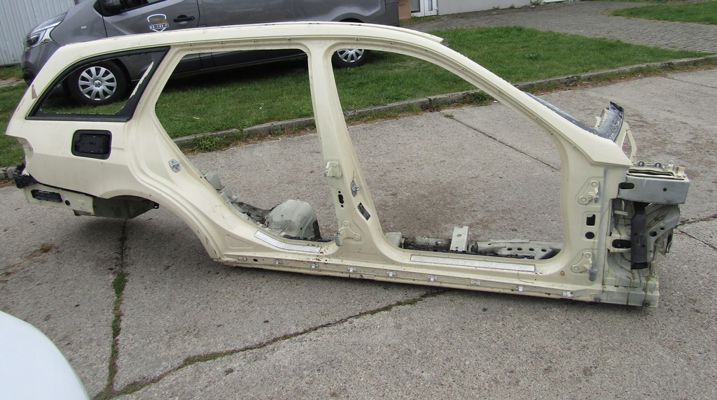 фото №1, Порог правый задняя mercedes w212 kombi