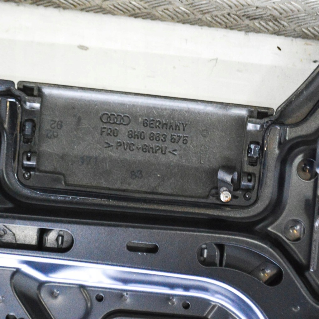 фото №8, Audi a4 s4 b6 8e 8h 2002 задняя крышка багажника багажника