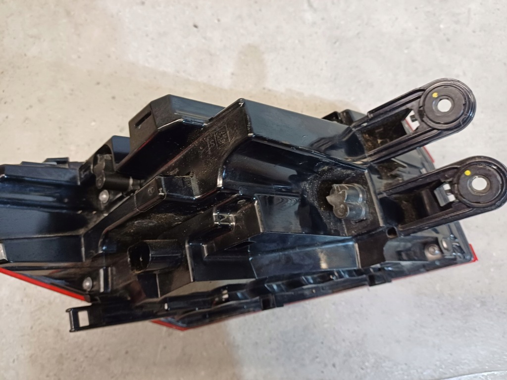 фото №9, Skoda enyaq iv nr. 5la945208a лампа правый задняя задняя