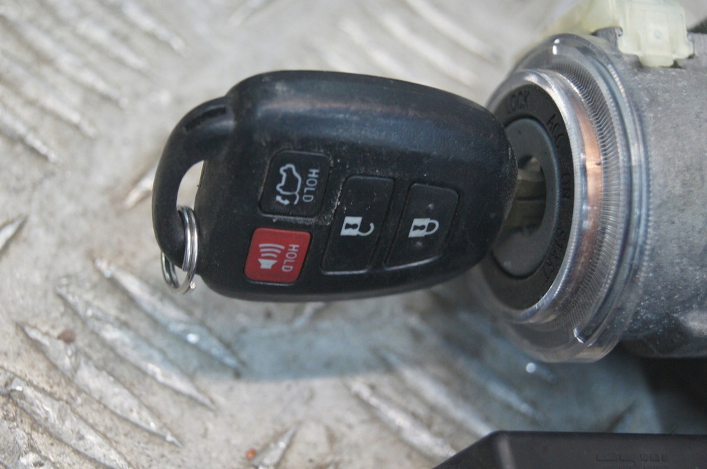 фото №8, Toyota highlander 2015 usa набір do запуск ключ блок керування