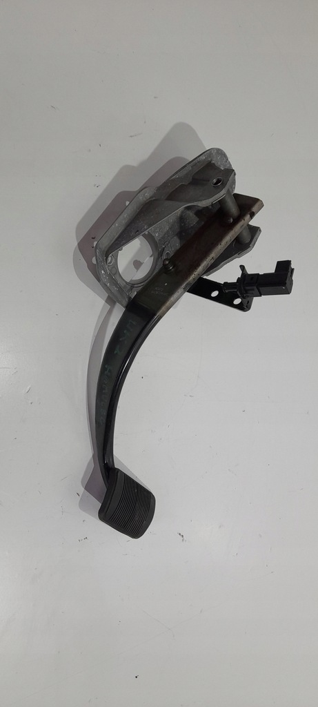 фото №1, Педаль тормоза автоматическая коробка передач jeep grand cherokee wk2