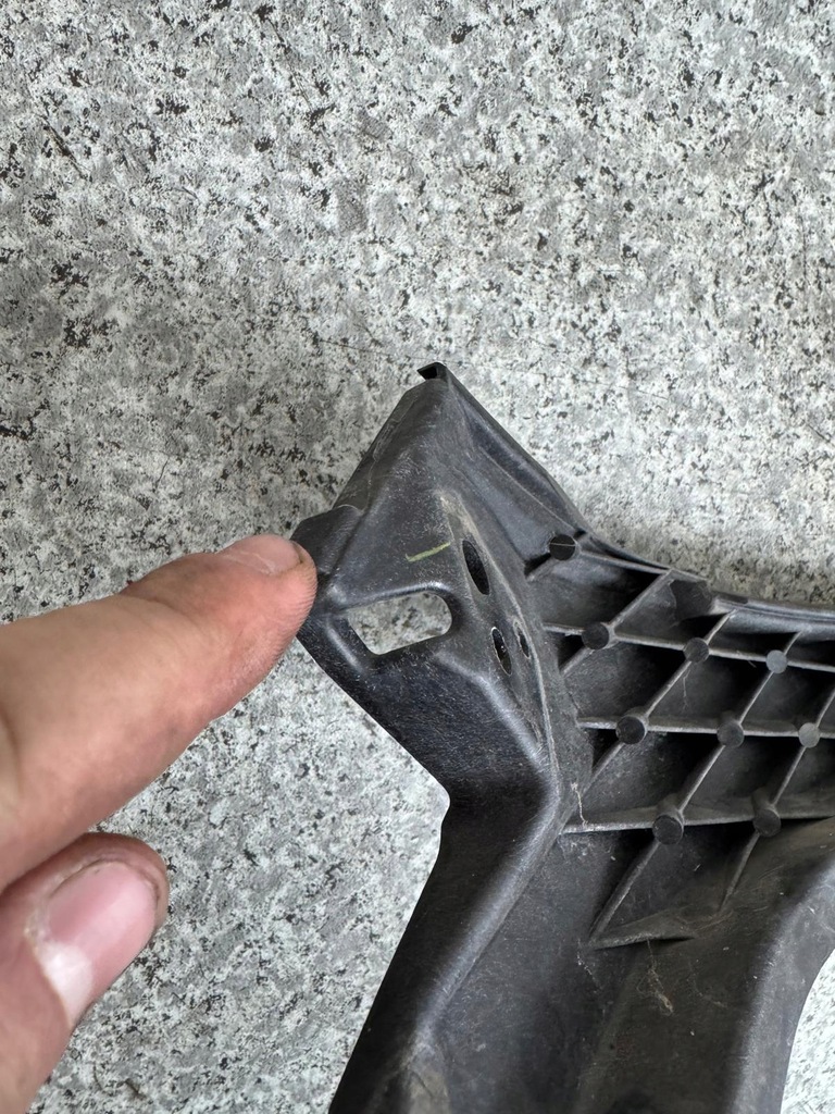 фото №16, Направляющая бампера левый перед subaru outback iv 2009-15