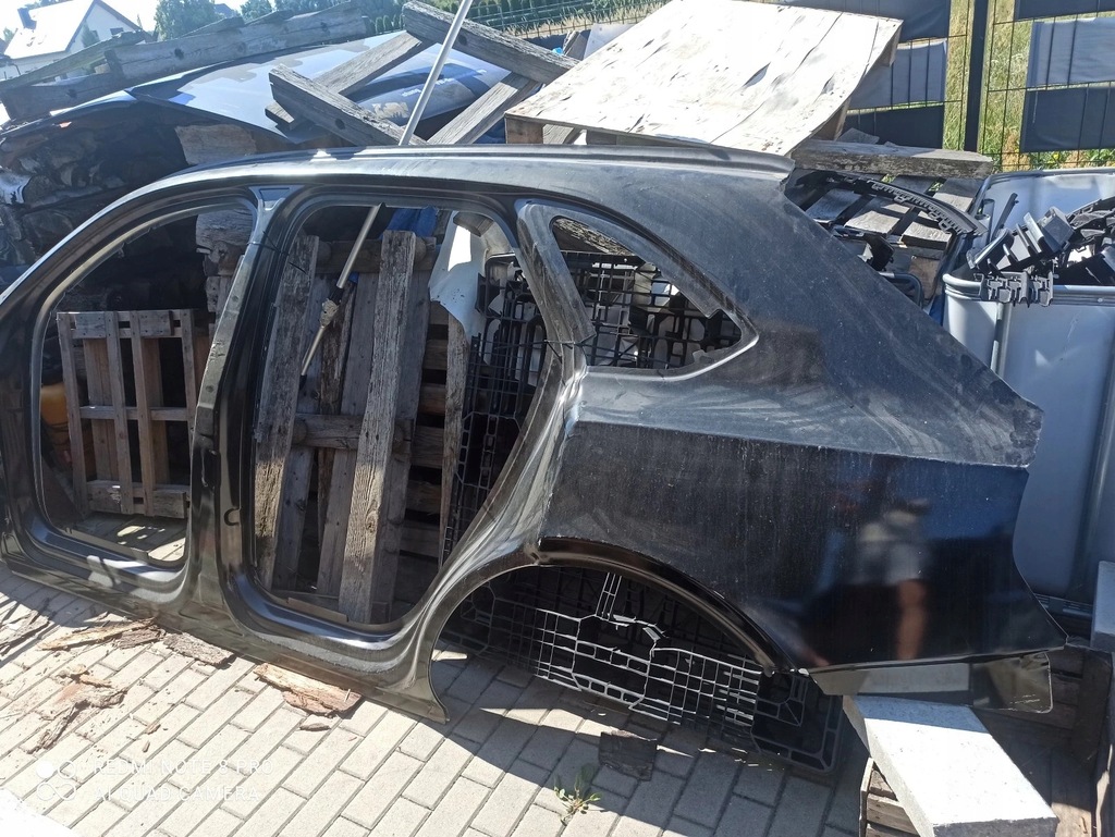 фото №1, Обшивка крила лівий задня bentayga