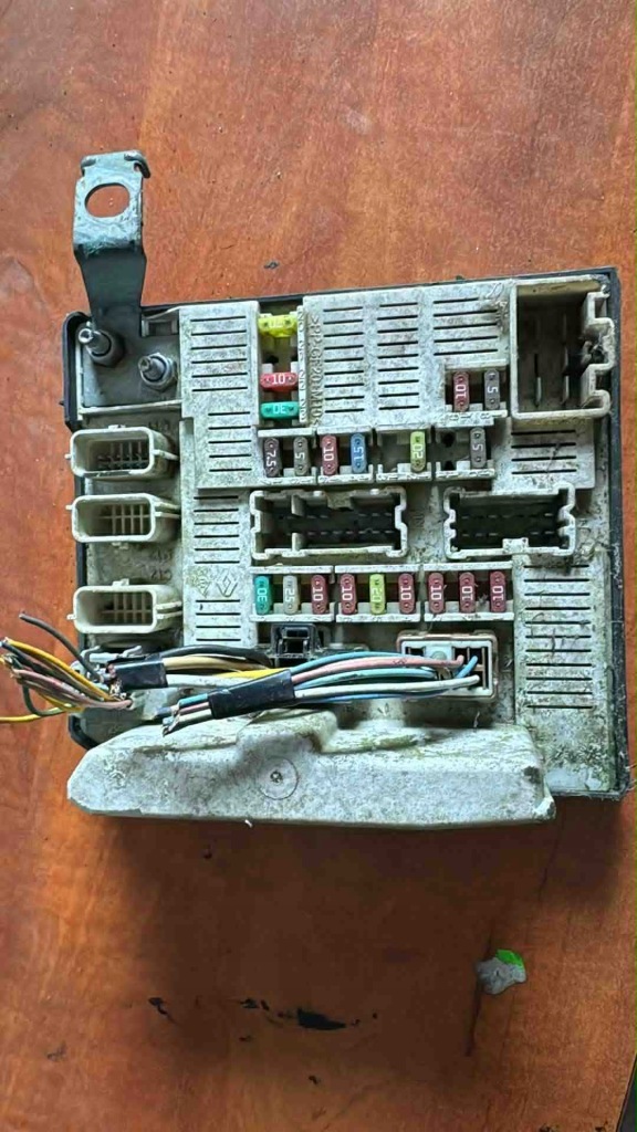 Купить Модуль блок управления usm 8201044235 renault kangoo ii iii 12r