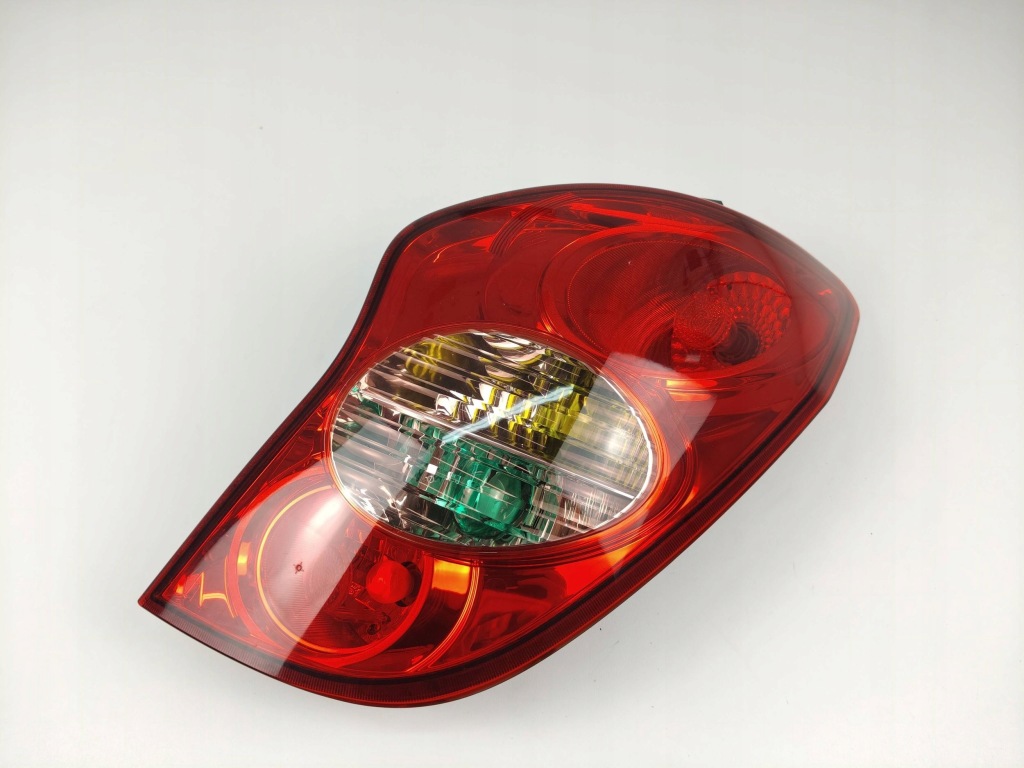 Купити Лампа правий задній права задня ssangyoung korando 8360234