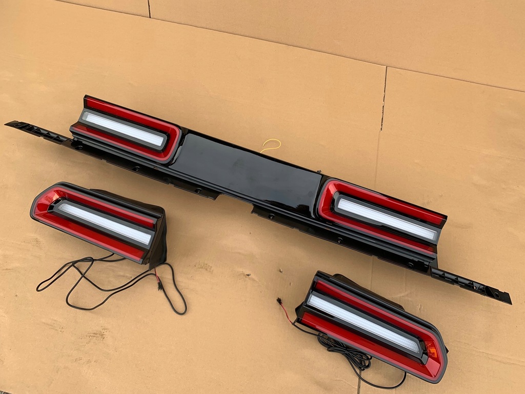 фото №12, Dodge challenger 2007-14 лампы led задняя swap переделка na 2015-21 жёлтый поворот