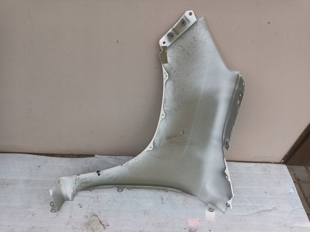 фото №8, Крыло правый передний toyota hilux viii перед