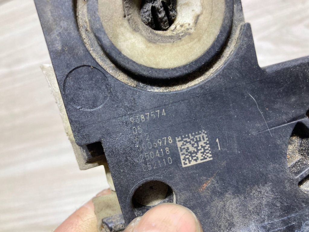 Bmw x2 f39 2018 основание аккумулятор в Украине