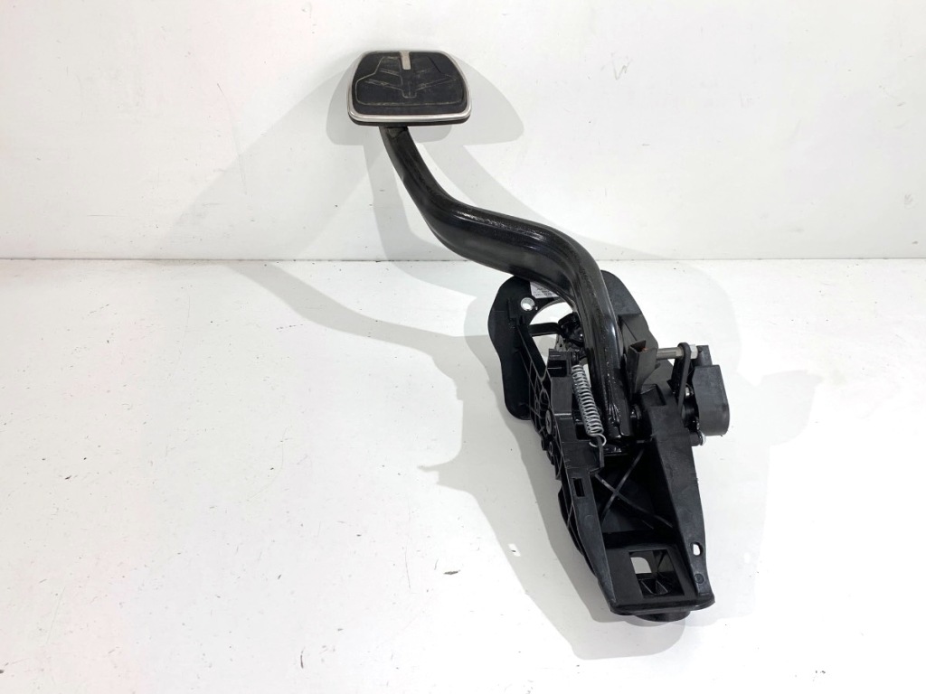 Купить Педали bmw g30 6874285 2.0 190km