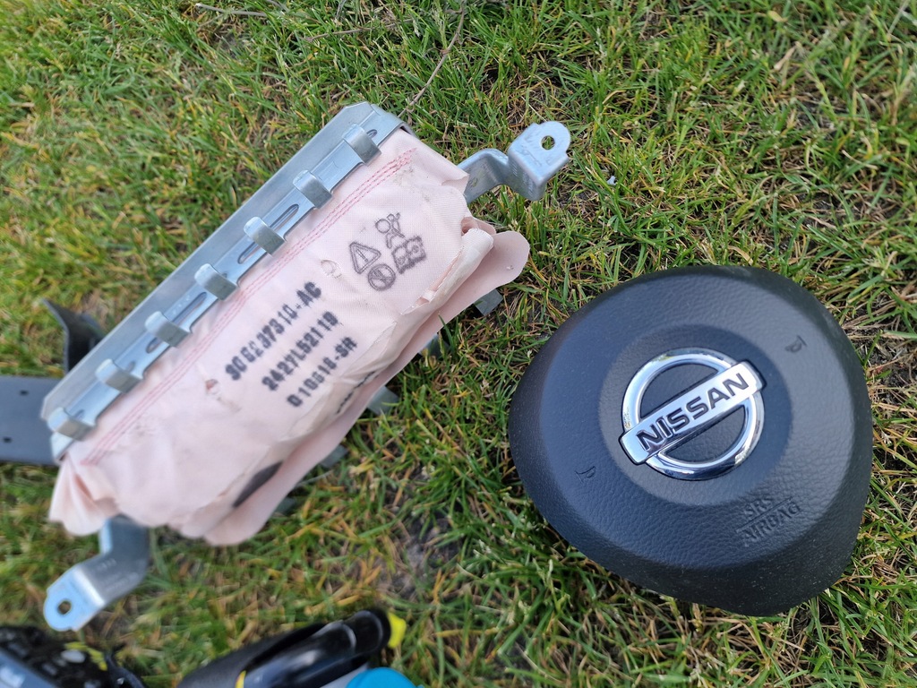 фото №6, Nissan x-trail t32 qashqai j11 lift ремені 20 панель приладів консоль подушки безпеки air bag