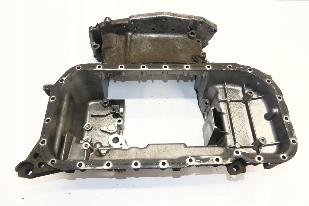 Audi a4 b8 a5 8t 2.7 tdi cgk піддон масляна верхній Ціна