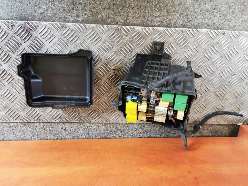 фото №1, Peugeot 208 i коробка запобіжників 9671924480