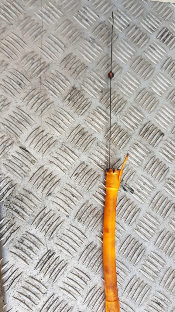 фото №10, Audi a4 b6 1.9 tdi щуп щуп масла шланг масляный 038115611b