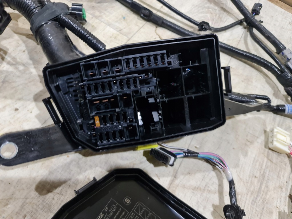 фото №5, Toyota camry viii xv70 электропроводка отсек двигателя