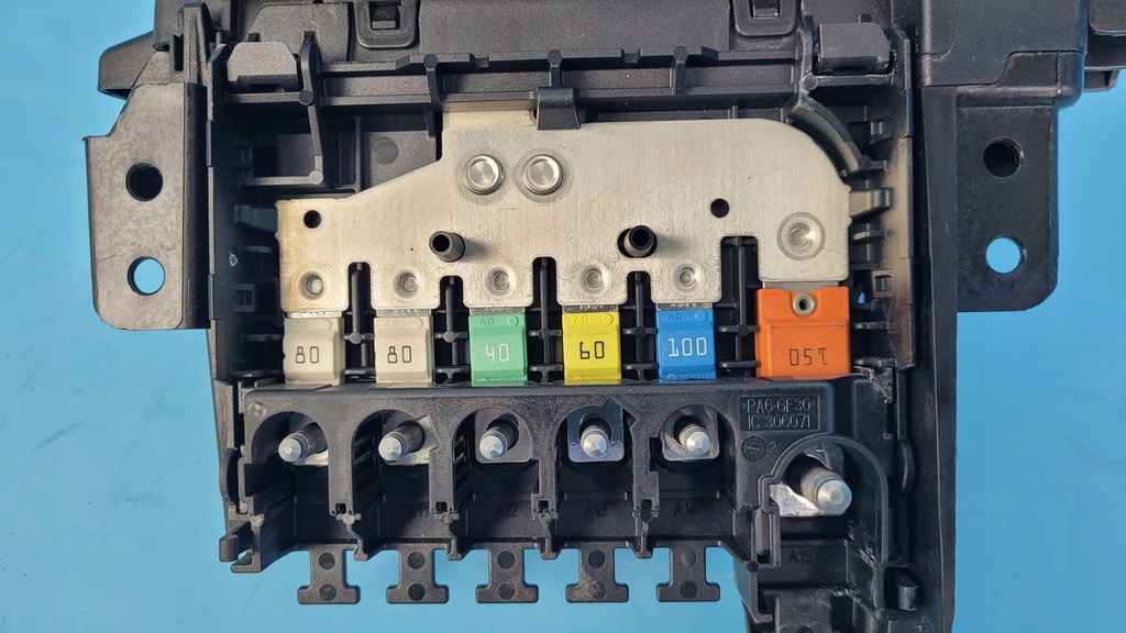 фото №11, Mercedes w206 21r коробка предохранителей a2065409801