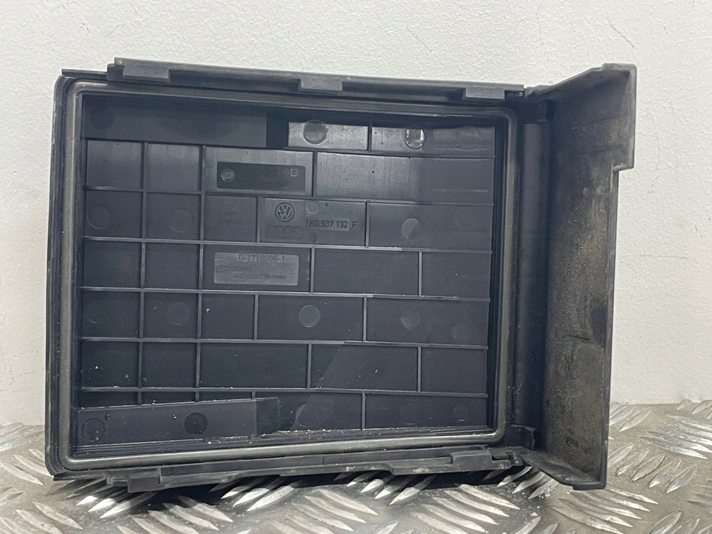 фото №8, Seat altea 2007 рамка / модуль запобіжників