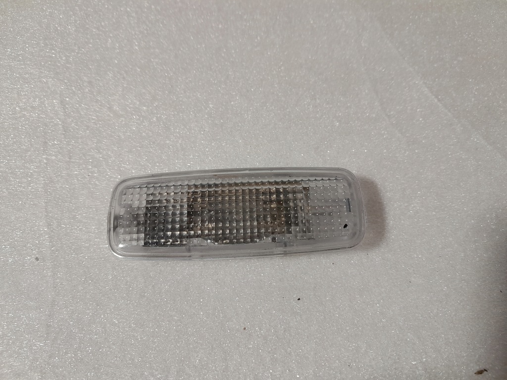 фото №1, Audi оригінальний номер лампа led стельовий 4d0947105a