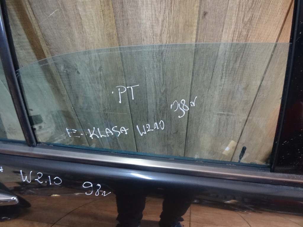 фото №1, W210 e-klasa 98' скло двері правий задня