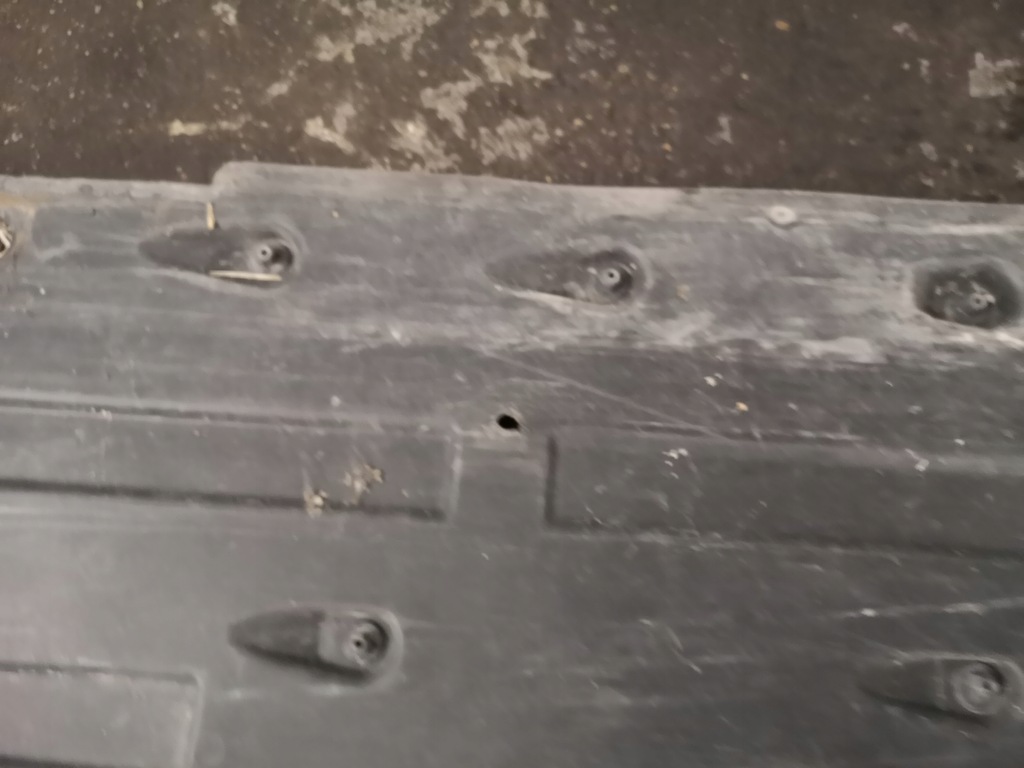 фото №16, Захист підвіска права audi a8 d3 4e0825206h