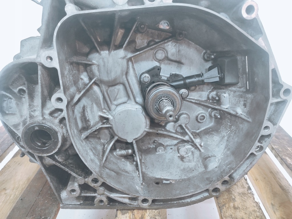 фото №7, Коробка передач передач peugeot 3008 i механическая коробка передач 1.6 ehdi 20ca07 lift 2013-2016 оригинальный номер