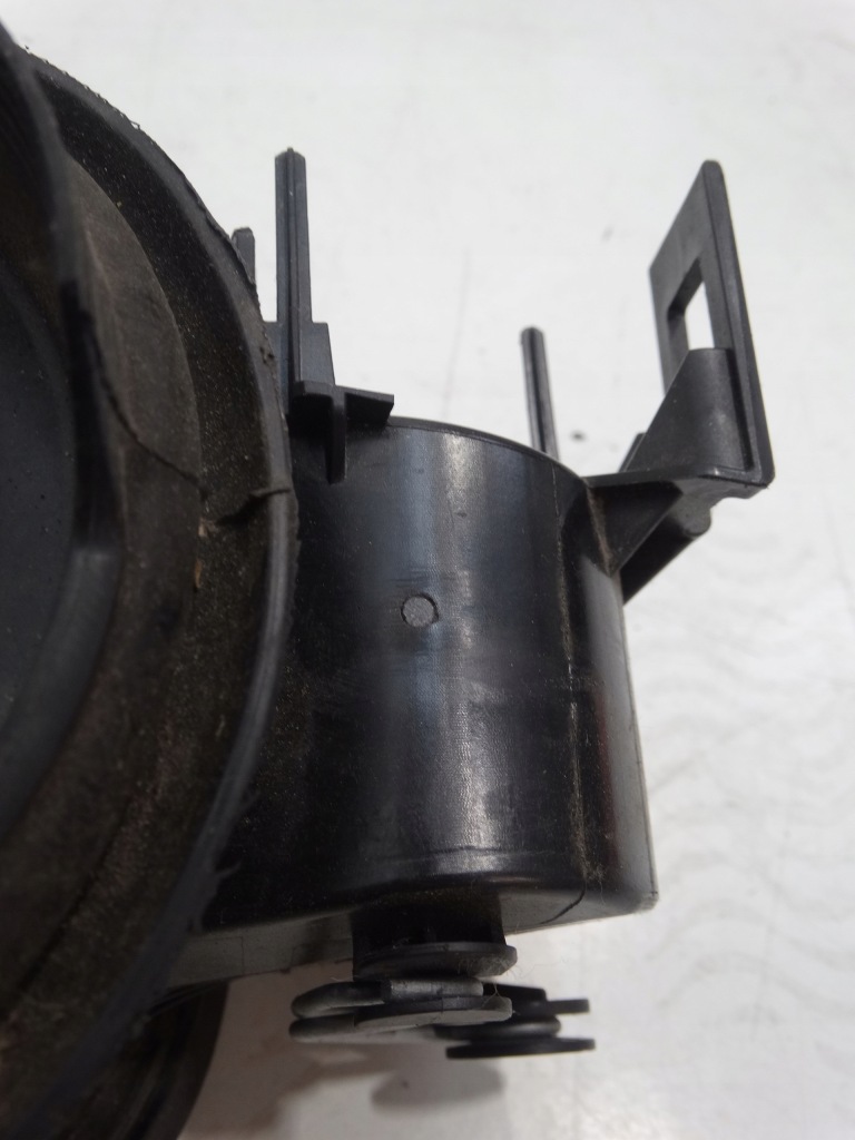 Крышка бака заливной топлива bmw 3 f30 f31 11-18r. 5117-723889 Цена