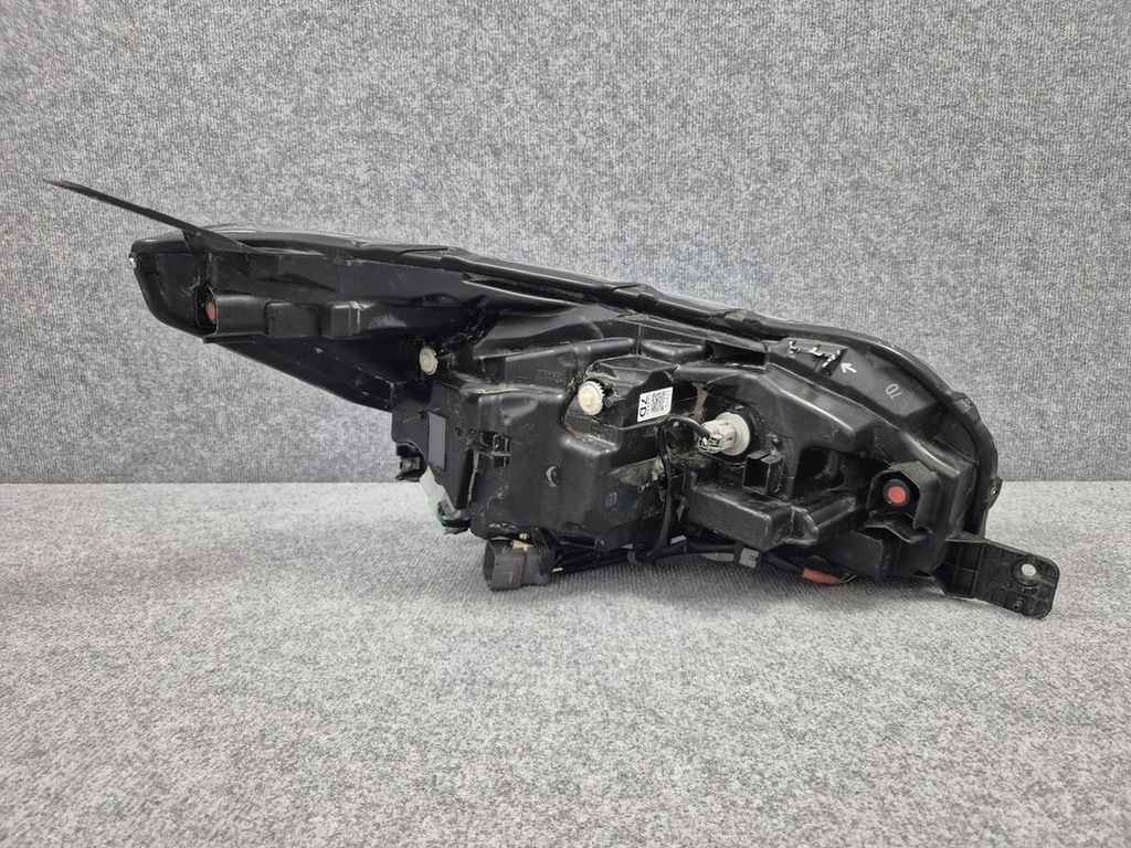 фото №9, Фары / лампы передние комплект p+l - subaru xv ii impreza iv full led