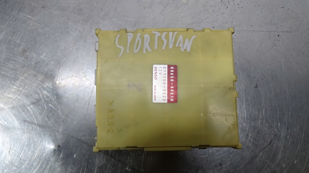 фото №1, Блок управления кондиционера toyota avensis verso 2.0d4d